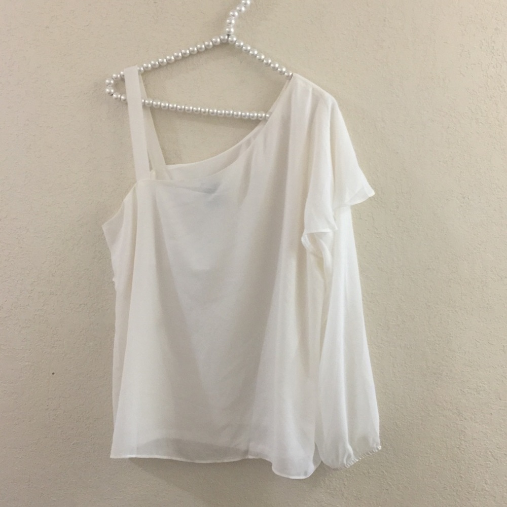 ANN TAYLOR OFF SHOULDER TOP🌺